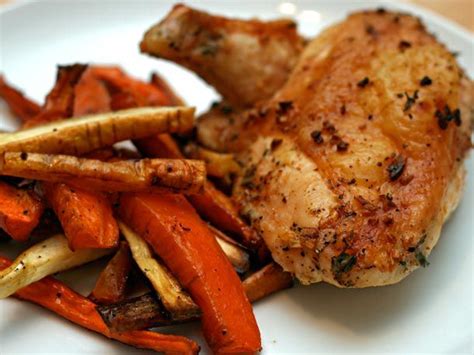 dinner-tonight-garlic-roasted-chicken-with-carrots-and image