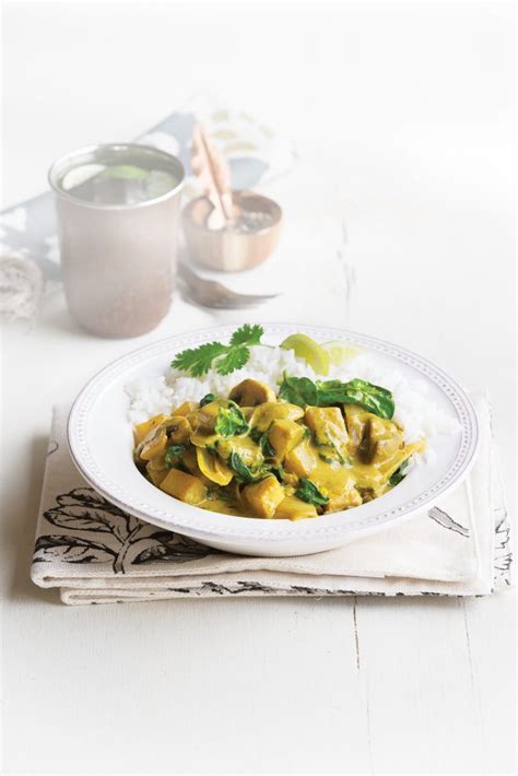 spinach-and-potato-curry-healthy-food-guide image