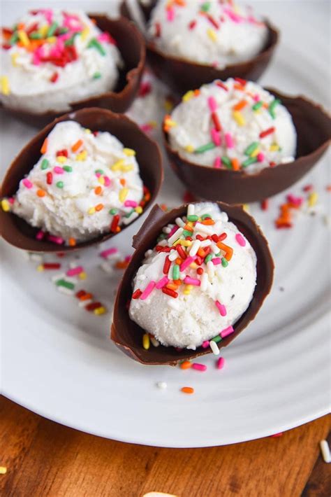 chocolate-bowls-recipe-fun-easter-eggs-courtneys image