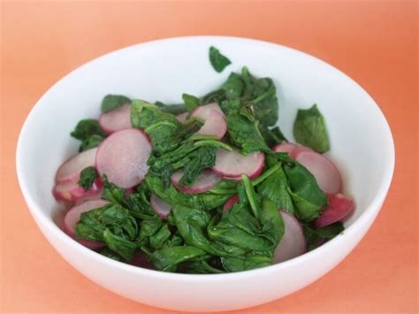 steamed-spinach-with-red-radishes image