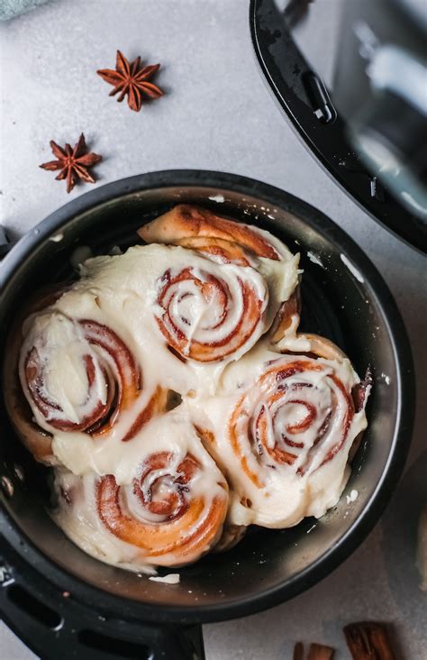 air-fryer-cinnamon-rolls-with-bacon-recipes-from-a image