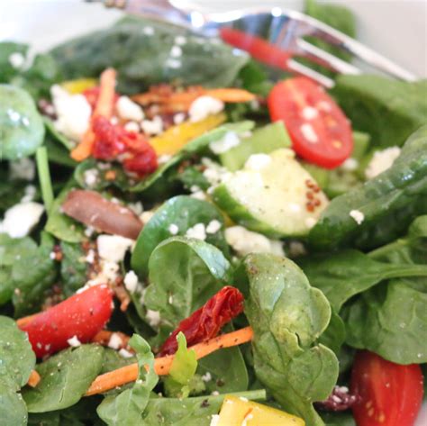 mediterranean-spinach-salad-with-greek-dressing image