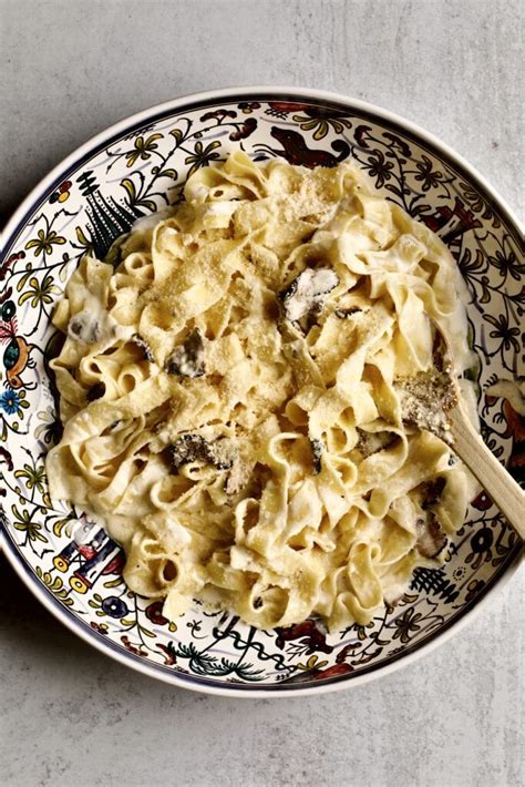 pasta-with-black-truffle-cream-sauce-cucinabyelena image