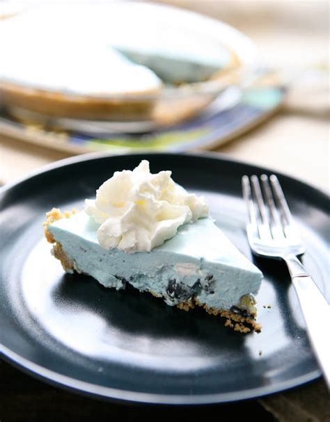 no-bake-blueberry-yogurt-pie-eclectic image