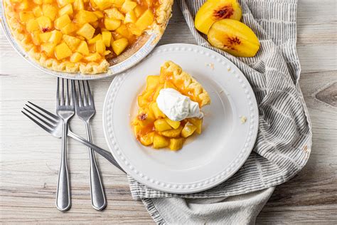 easy-peach-jello-pie-feeding-your-fam image