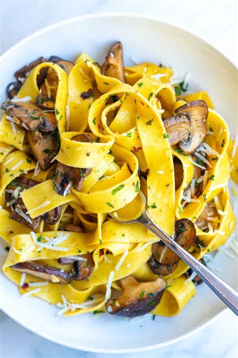 easy-garlic-mushroom-pasta-inspired-taste image