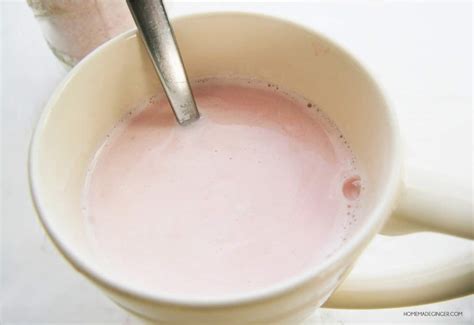 pink-hot-chocolate-recipe-best-easiest-diy-candy image