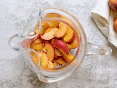 peach-sangria-easy-and-refreshing-chilled-white image