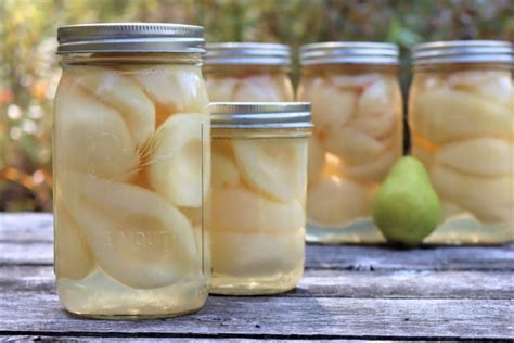 canning-pears-practical-self-reliance image
