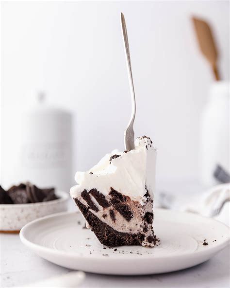 oreo-ice-cream-pie-recipe-sweet-fix-baker image