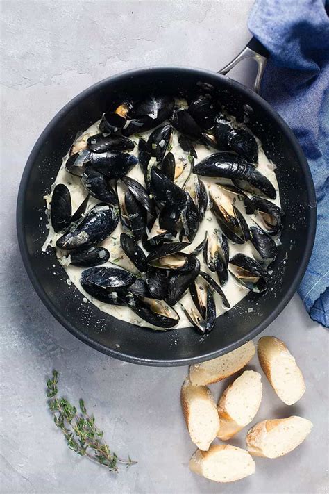 creamy-apple-cider-mussels-healthy-delicious image