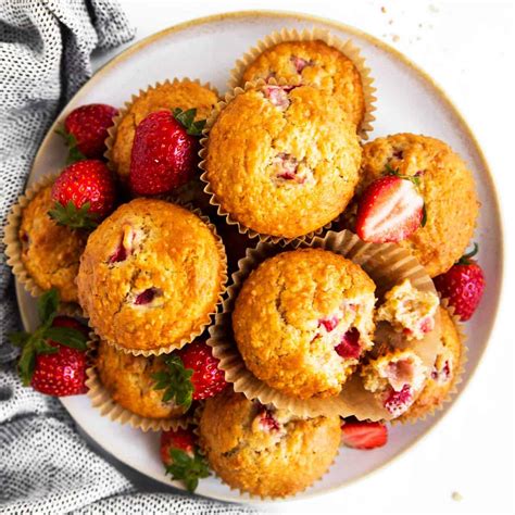 strawberry-oatmeal-muffins-savory-nothings image