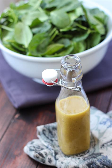 10-minute-spinach-salad-with-tangy-red-wine-vinaigrette image