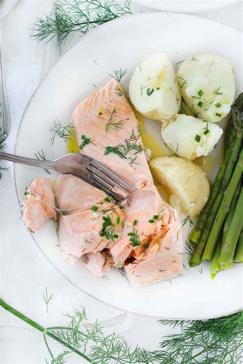 15-minute-perfect-poached-salmon-with-chive-butter image