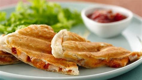 quick-easy-quesadilla-recipes-and-meal-ideas image