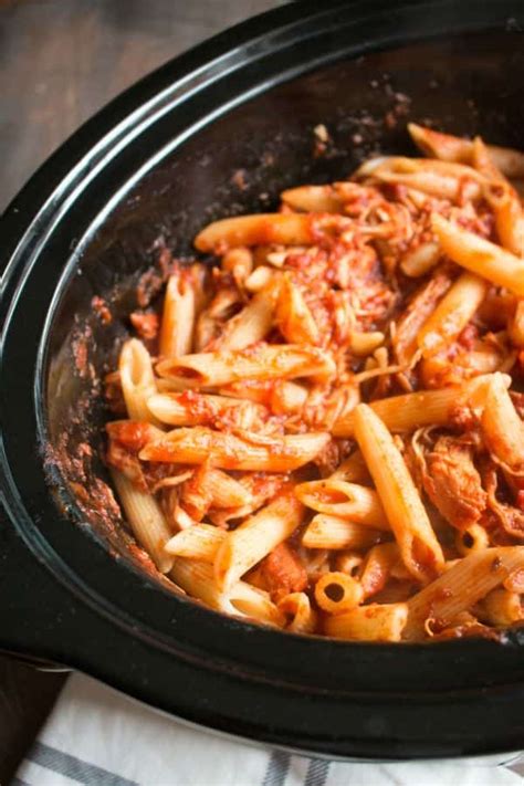 slow-cooker-chicken-parmesan-pasta image
