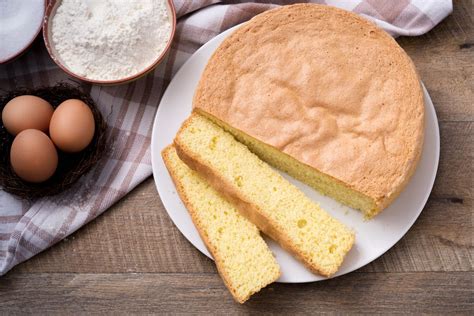 sponge-cake-italian-recipes-by-giallozafferano image