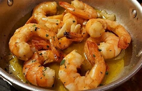portuguese-shrimp-with-garlic image