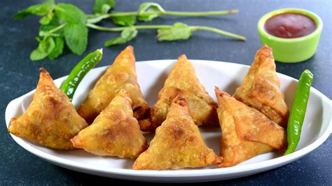 5-indian-sauces-to-take-your-samosa-to-the-next-level image