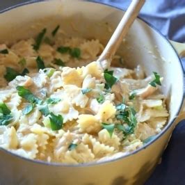 cheesy-chicken-and-bow-tie-pasta-30-minute-easy-pasta image