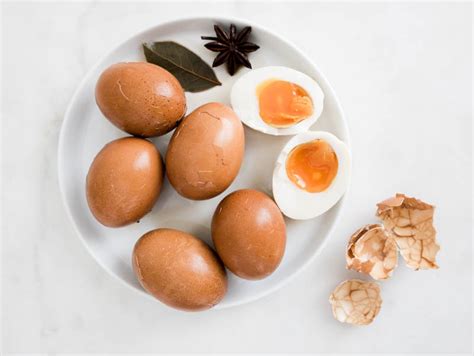 chinese-tea-leaf-eggs-茶葉蛋-nomsscom image