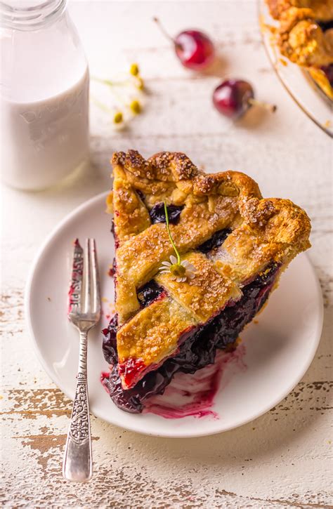 foolproof-cherry-pie-baker-by-nature image