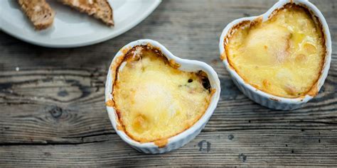 baked-eggs-with-ham-and-tomato-great-british-chefs image