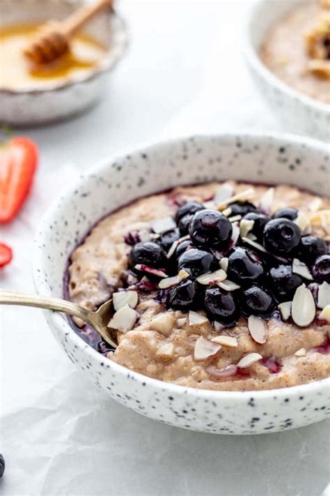 creamy-oatmeal-with-almond-milk-haute-healthy image