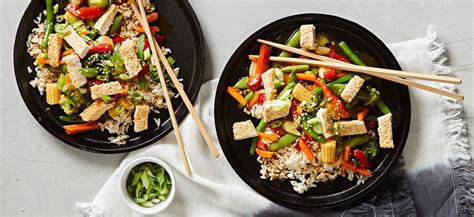 crispy-tofu-veggie-stir-fry-vegan-air-fryer image