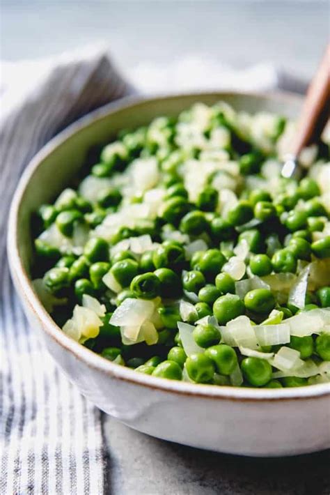 italian-peas-recipe-house-of-nash-eats image