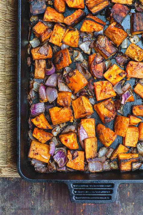 roasted-sweet-potatoes-recipe-easy-delicous-the image