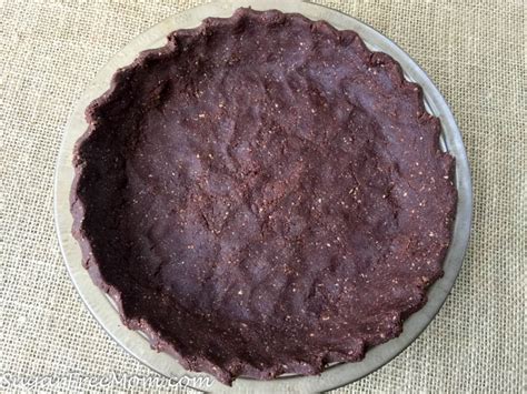 no-bake-coconut-flour-chocolate-pie-crust-low-carb image