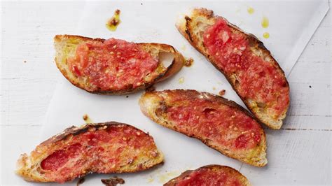 how-to-make-pan-con-tomate-spanish-tomato-toast image