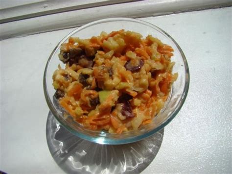 nonnies-apple-carrot-raisin-salad-recipe-foodcom image
