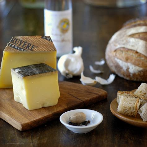 porcini-cheese-fondue-tastefood image
