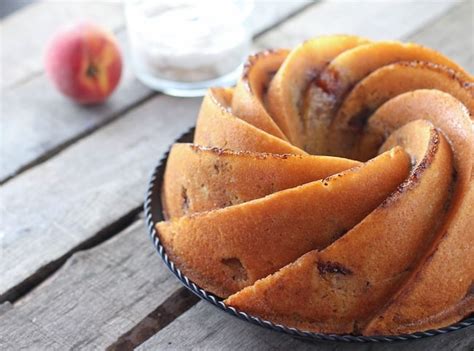 top-10-peach-dessert-recipes-cake-journal image