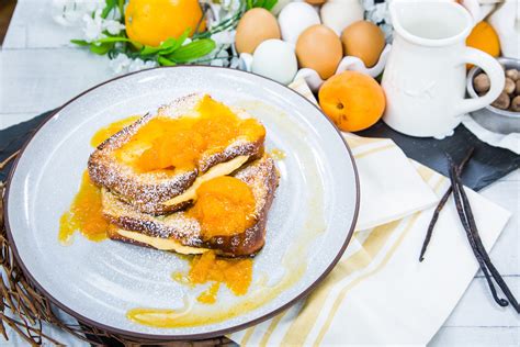 recipes-apricot-stuffed-french-toast-hallmark image