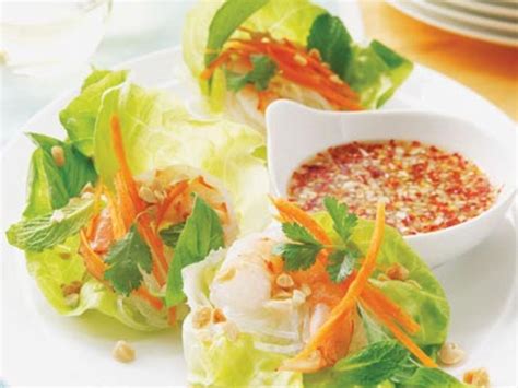 vietnamese-shrimp-lettuce-wraps-with-spicy-lime image
