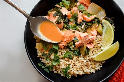 red-curry-salmon-with-bok-choy-bravabod image