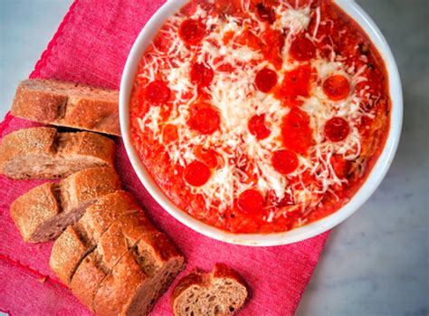 pizza-fondue-recipe-easy-pizza-dip-delish image