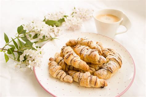 nutella-stuffed-croissant-recipe-afternoon-baking image