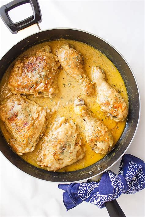 easy-smothered-chicken-gravy-a-soul-food image