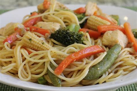chicken-stir-fry-with-italian-salad-dressing-and-noodles image