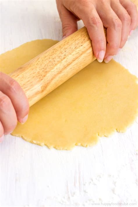 basic-shortcrust-pastry-recipe-happy-foods-tube image