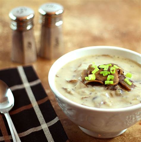 cream-of-mushroom-soup-with-white-wine-and-leeks image