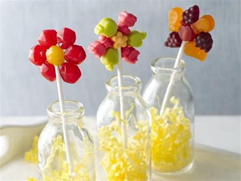 fruit-flavoured-snack-flower-pop image