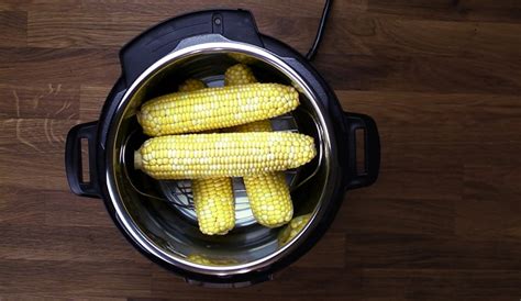 instant-pot-corn-on-the-cob-pressure-cook image