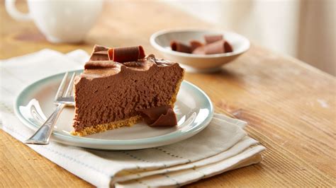easy-no-bake-chocolate-cheesecake-recipe-hersheys image