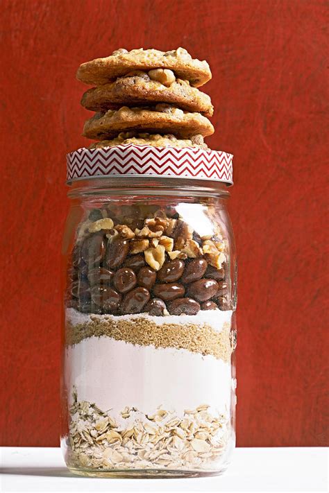 13-cookie-in-a-jar-recipes-to-give-as-gifts-for-any-occasion image