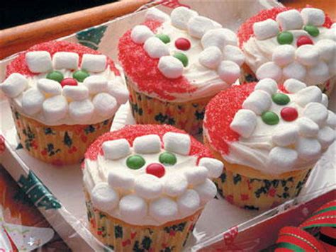 santa-cupcakes-mrfoodcom image
